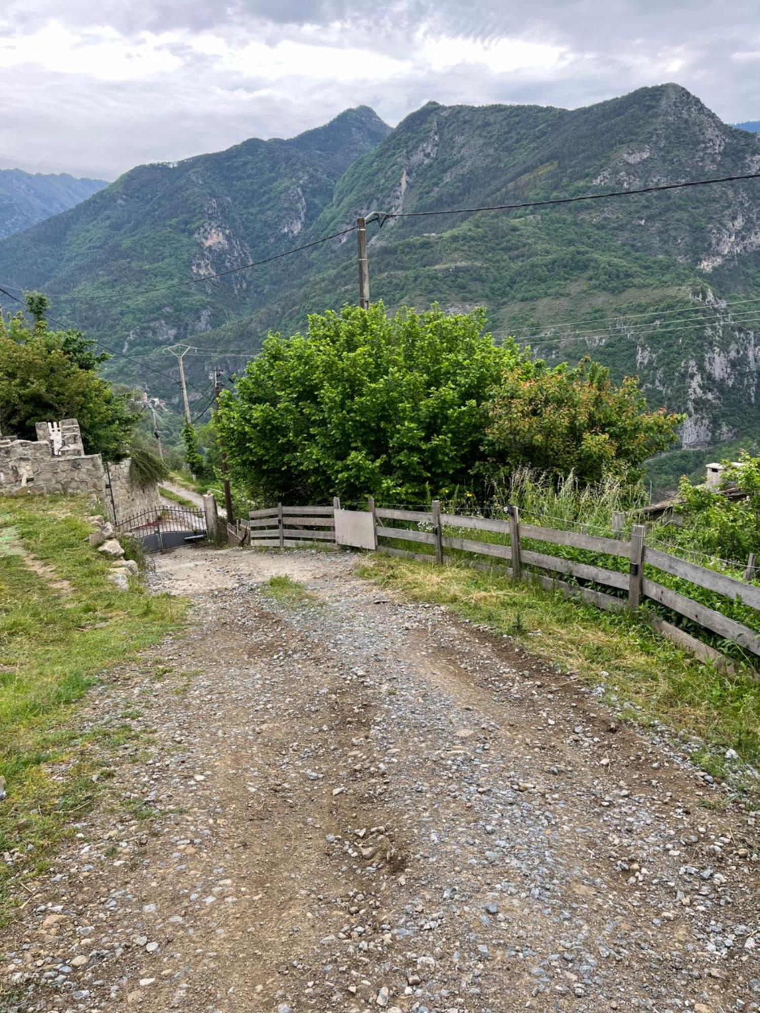 Bienvenue Chez Nous Apartman Lantosque Kültér fotó